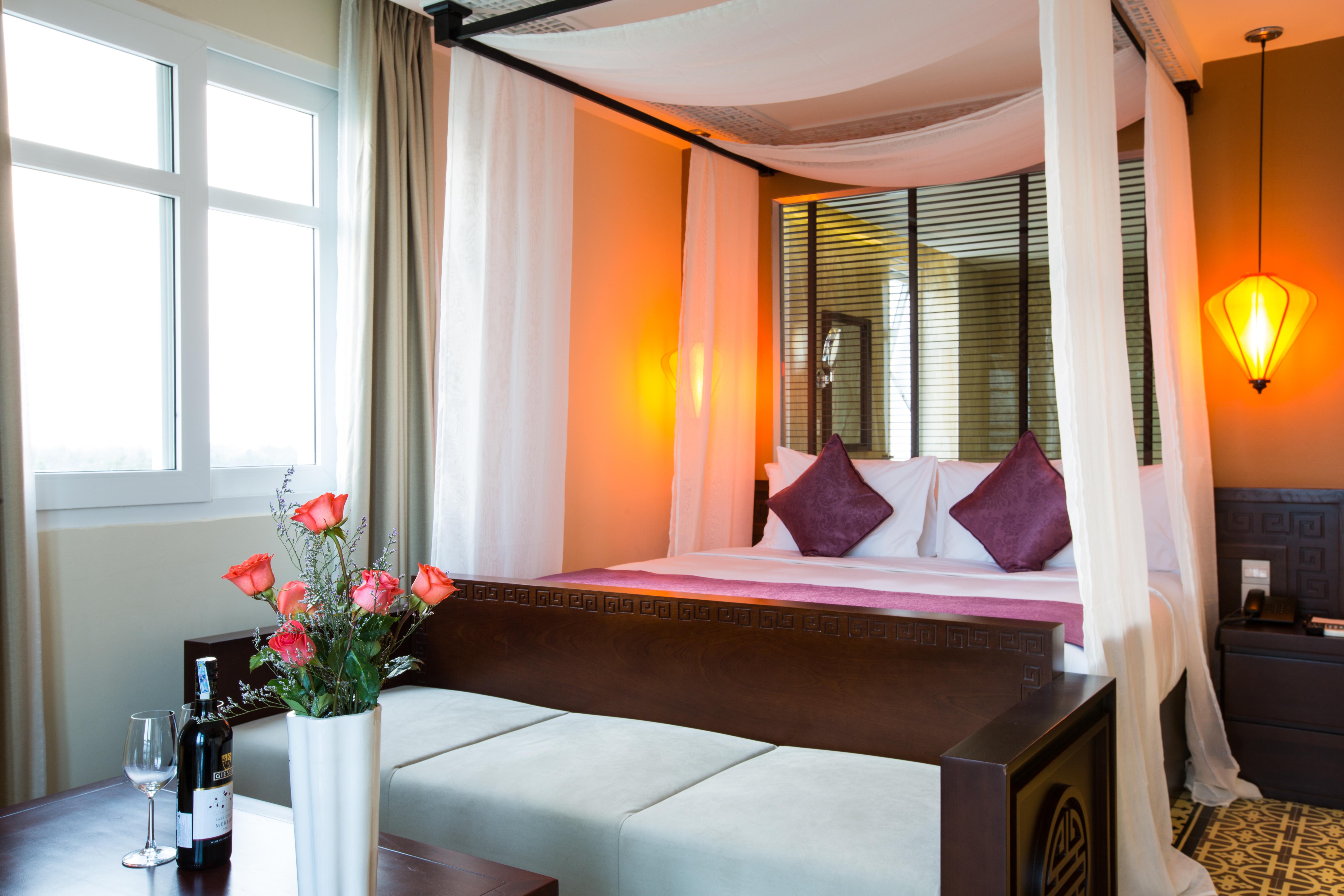 Royal Riverside Hoi An Hotel & Spa Eksteriør billede