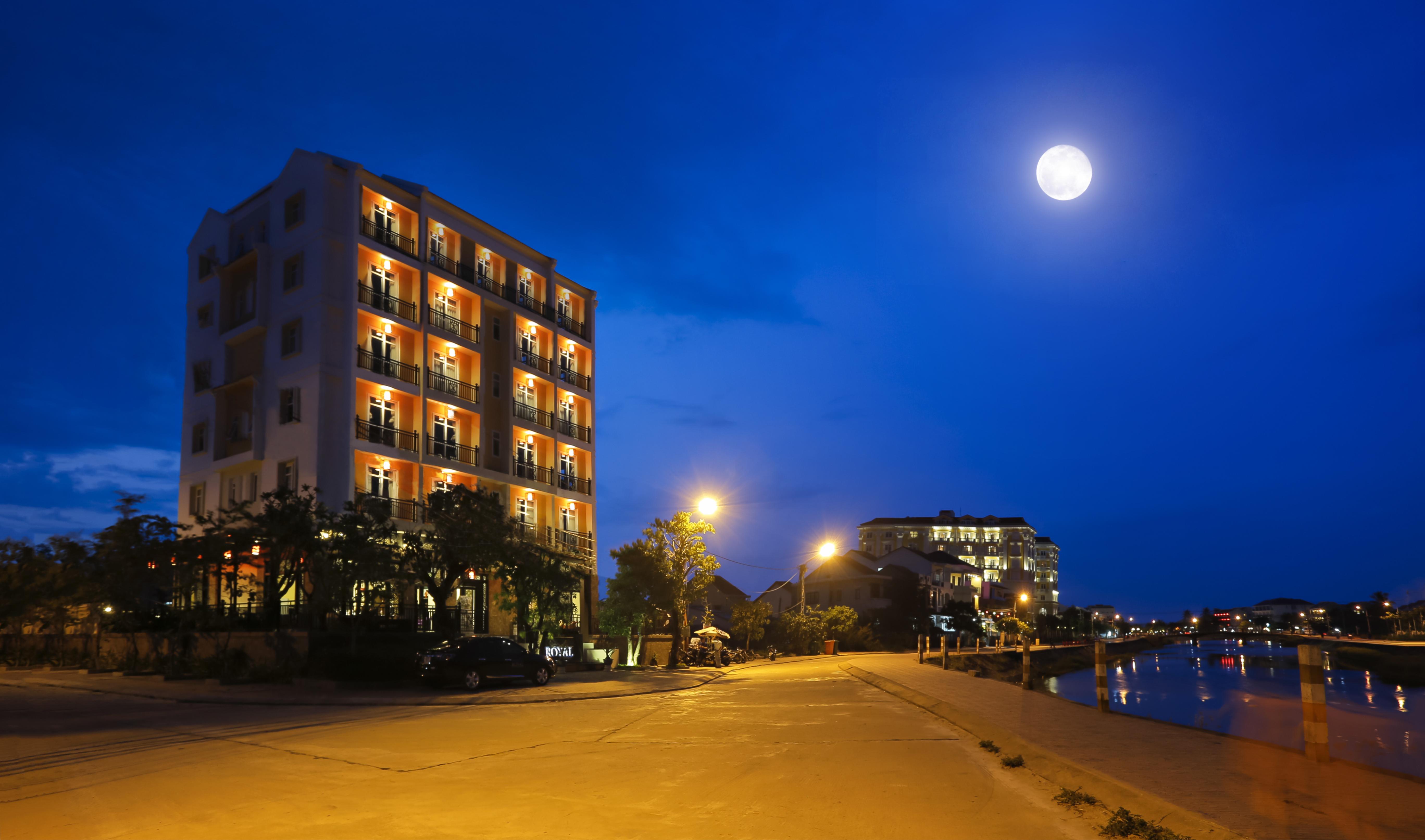 Royal Riverside Hoi An Hotel & Spa Eksteriør billede