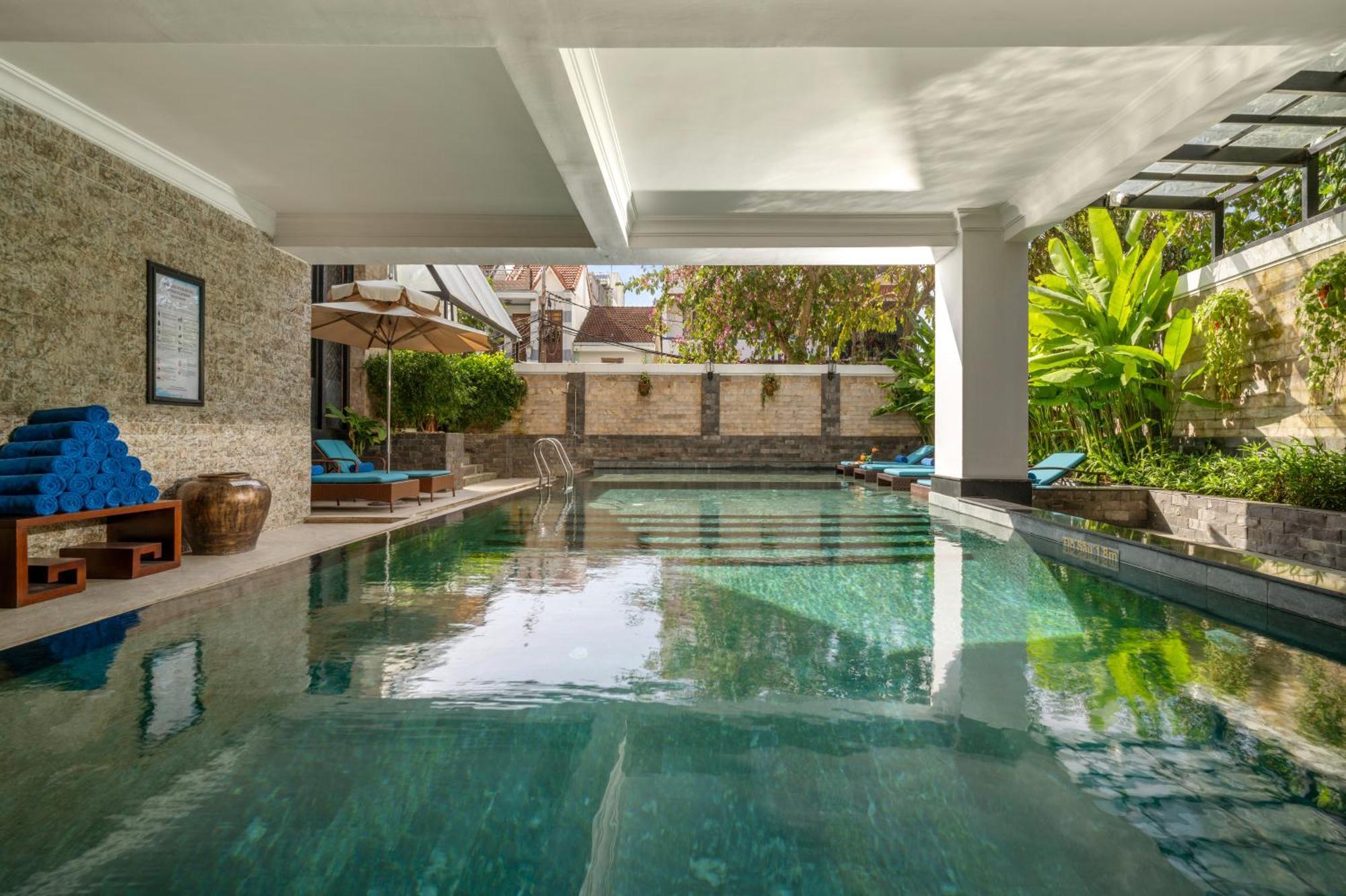 Royal Riverside Hoi An Hotel & Spa Eksteriør billede